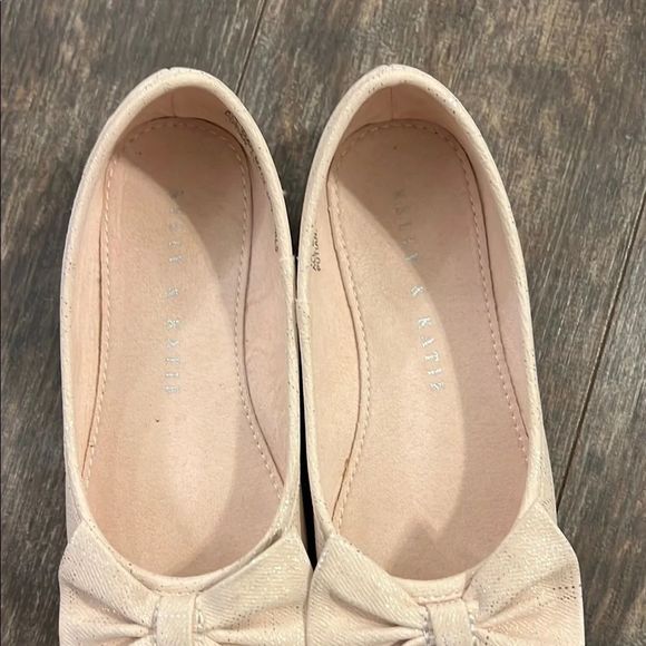 Pastel Pink Bow Flats - Picture 2 of 8